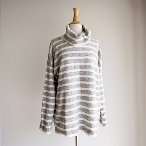 LOFT Ribtrim Turtleneck Tunic Sweater Women's Large - Picture 1 of 7
